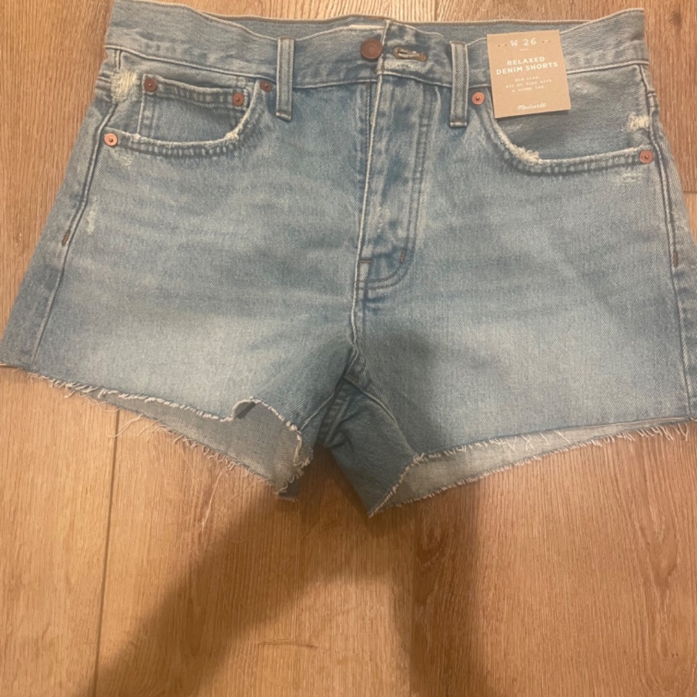 Shorts - Picture 9 of 9